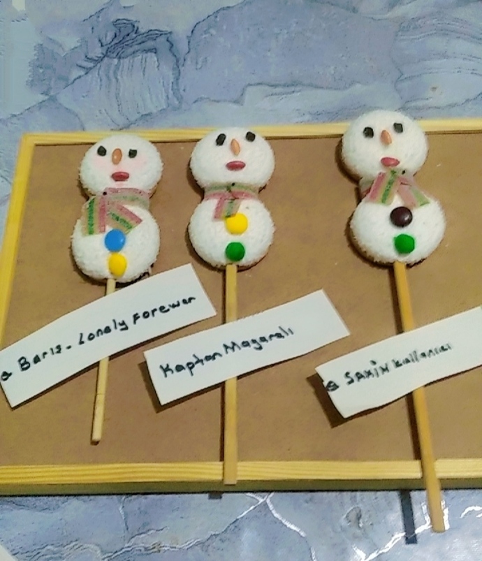 Etipuftan yaptığım kardan adamlar nasıl olmuş⛄ ?