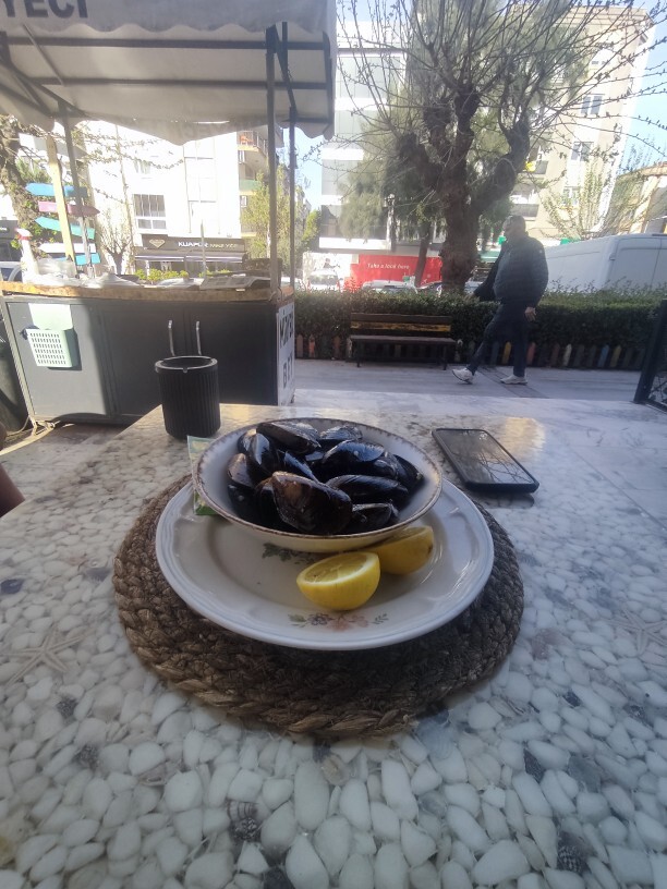 Arada kaçamak yaptığınız o yiyecek ne?