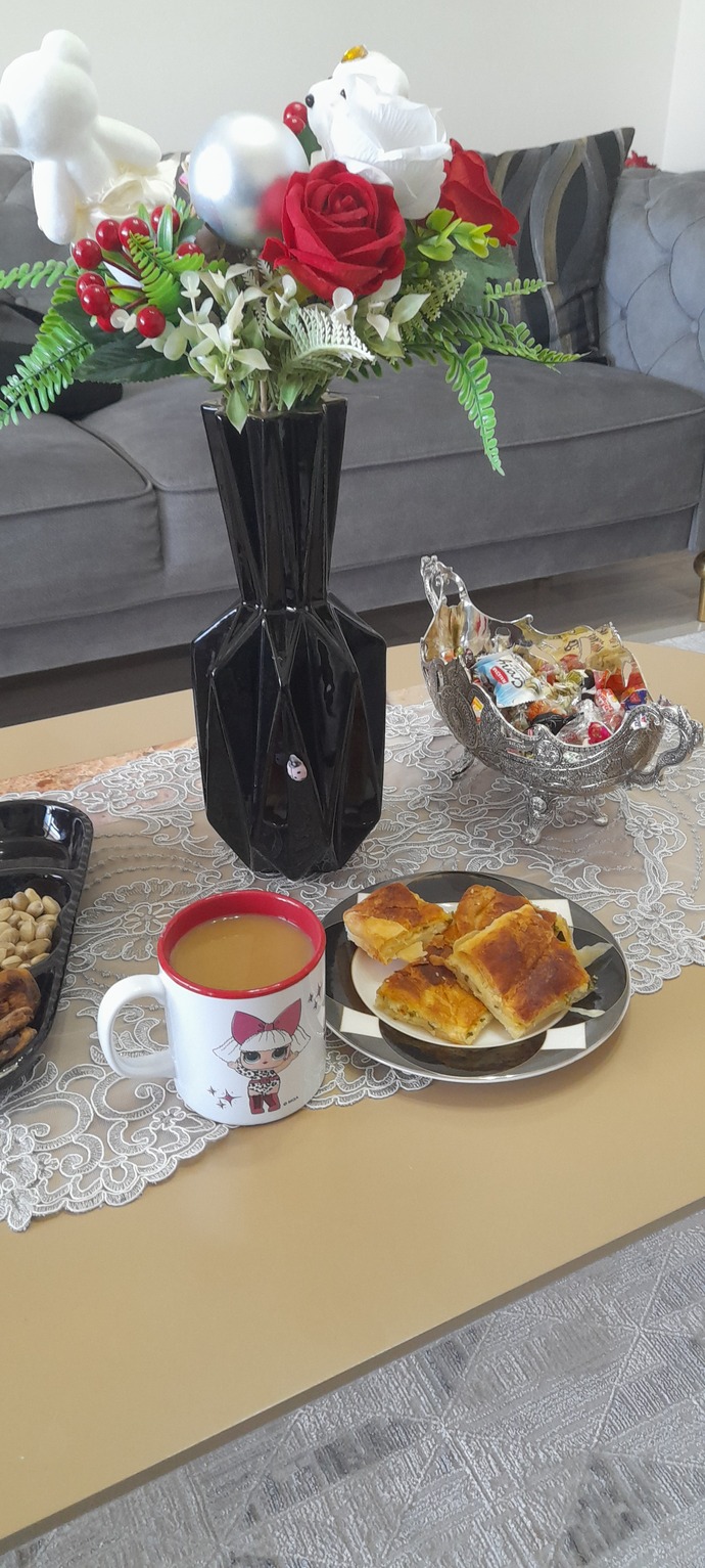 Temizlik molaları verildi mi içildi mi çaylar kahveler bitmez bu işler?