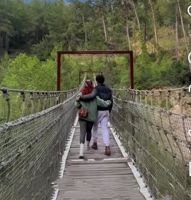 Yolunu gözlediğiniz birisi var mı?