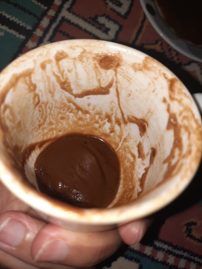 Resimden falıma bakar mısınız, ne görüyorsunuz gerçekten merak ediyorum?