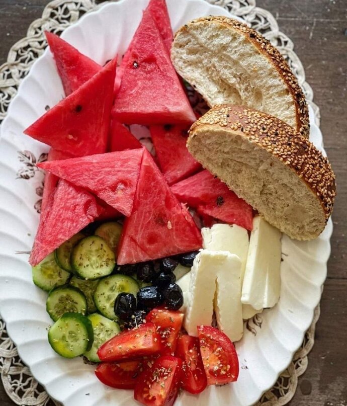 Kahvaltıda tabaktakileri severek yer misin?