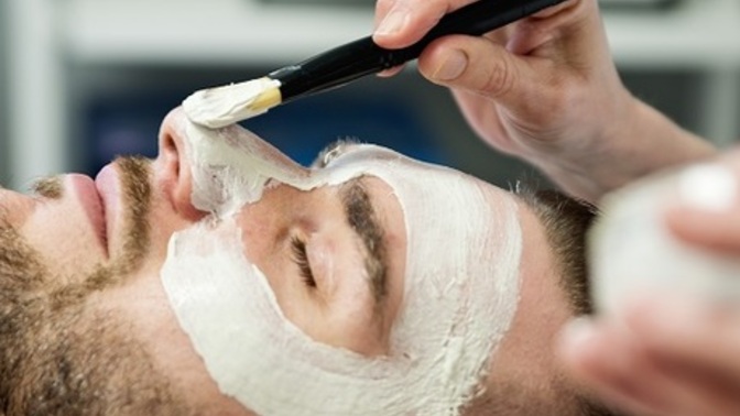 Cilt bakımı olarak maske yapan erkekler var mı?