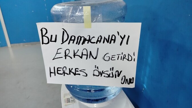 Seni öven neyini över?