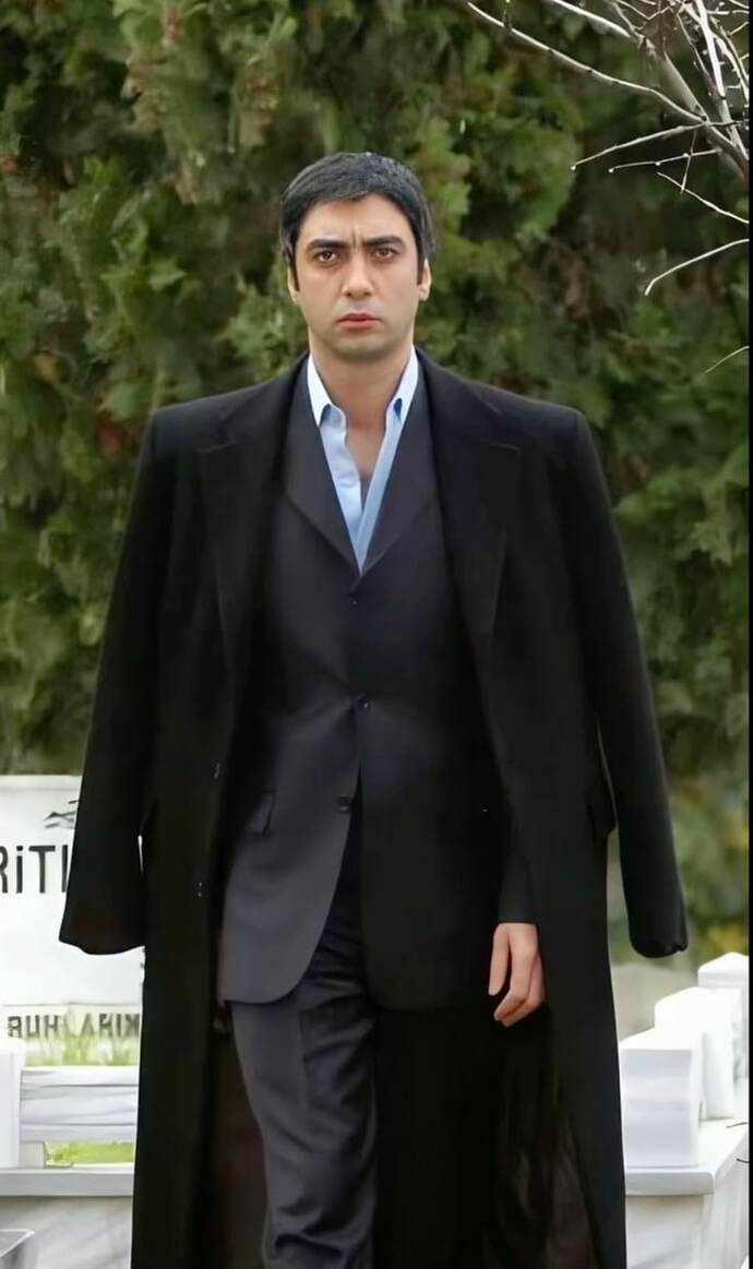 Dizi ve film tarihindeki en güçlü mafya lideri kim?