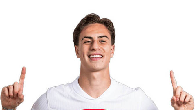 Kenan Yıldız mı Emin Günenç mi daha yakışıklı?