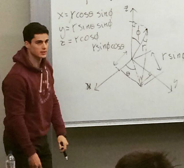 Matematiği iyi olan erkek mi daha çekici, yoksa tarih bilgisi yüksek erkek mi daha cazip?