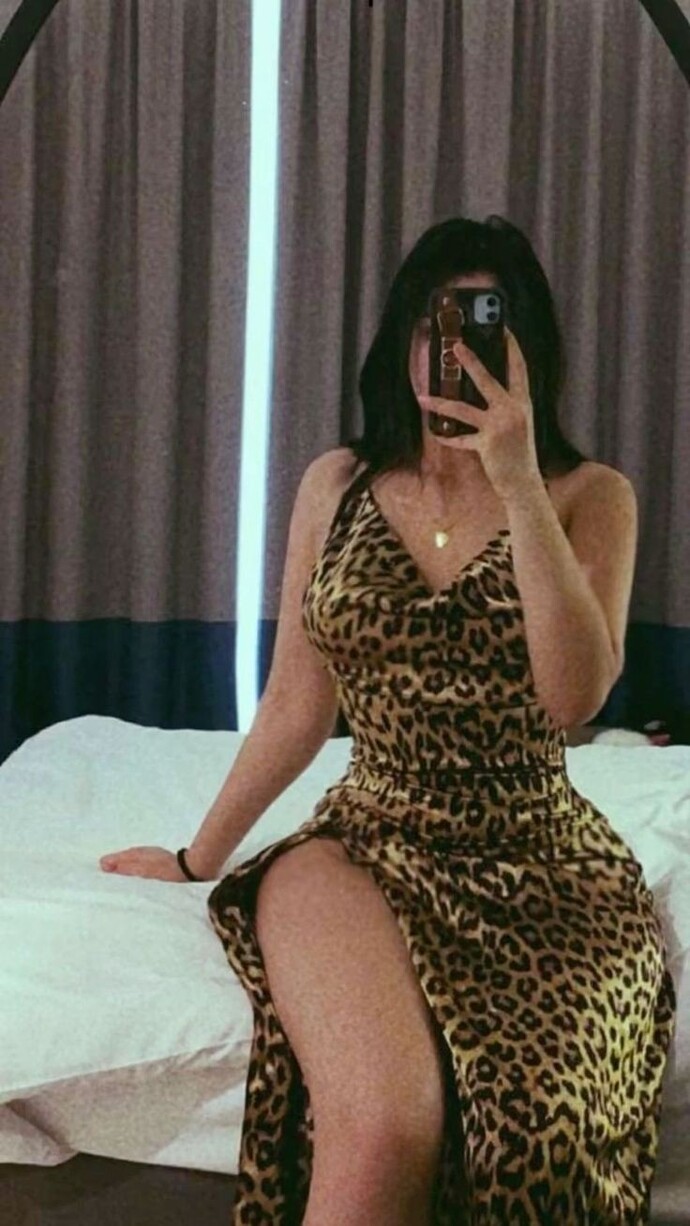 Bu kadının fiziğini beğeneen kaç kişiyiz?