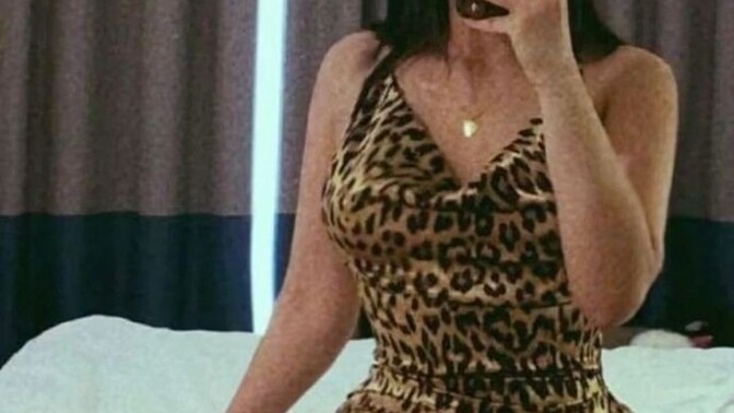 Bu kadının fiziğini beğeneen kaç kişiyiz?