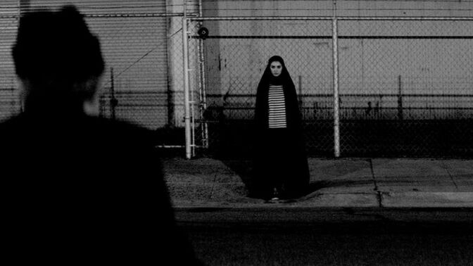 Gece sokakta çocukluk kabusunla insan kılığında karşılaşsan ne yaparsın?