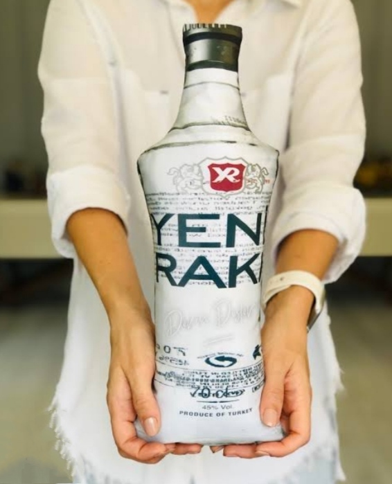 35 lik kadınlar rakı şişesinin dibinde kalan son dubleye mi benzer?
