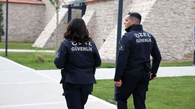 Son olaylardan sonra güvenlik personellerinin de polislerin de silah kullanma yetkileri genişletilmeli mi sizce ve nasıl olmalı?