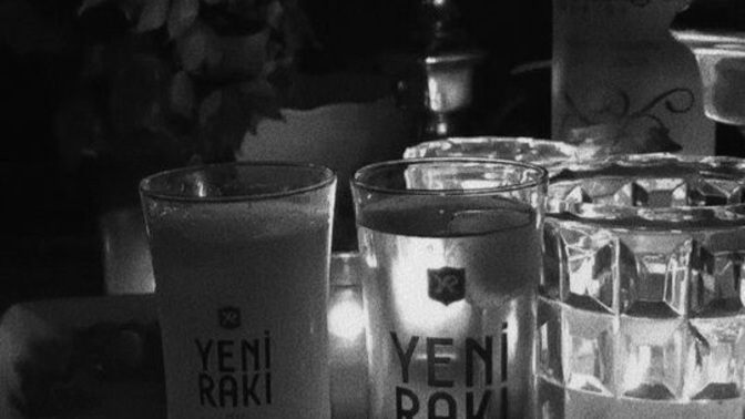 İnsan sarhoşken mi daha gerçek olur, yoksa ayıkken mi?