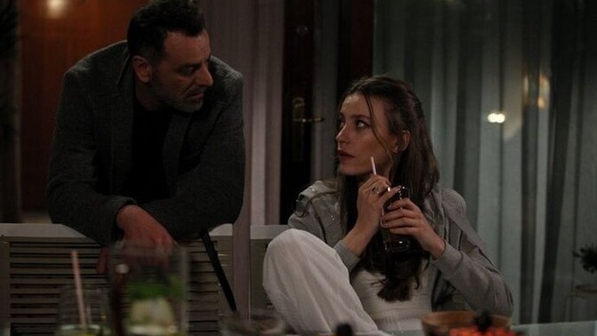 Sevgiliniz sizi kıskanınca normal, siz kıskanınca ‘abartıyorsun’ denmesi sizce ne kadar adil?