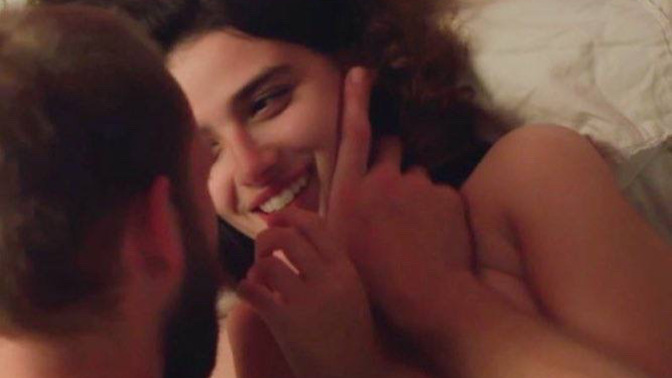 Seks anında partnerinizin gülmesi libidonuzu düşürür mü?