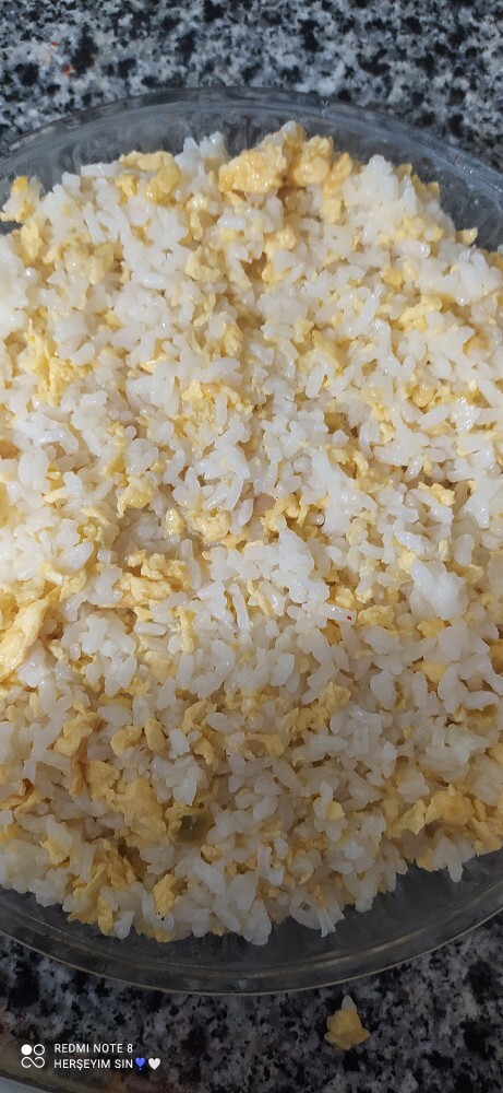 Yumurtalı pilav seven var mı, siz nasıl yapıp tüketmeyi tercih ediyorsunuz?