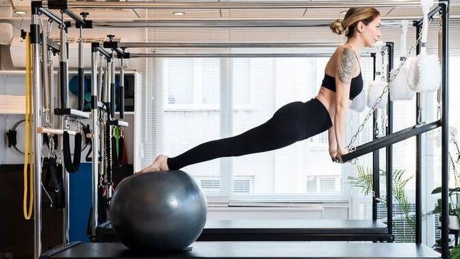 Pilatesi mi yogayı mı mükemmel derecede yapabilmek isterdin?