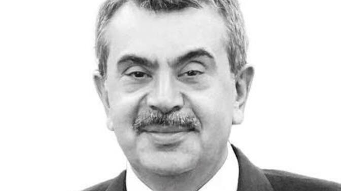 AKP din ve ahlak vurgusu yaparken okullarda kadrosuz, güvencesiz öğretmen çalıştırması insan haklarına aykırı değil mi?