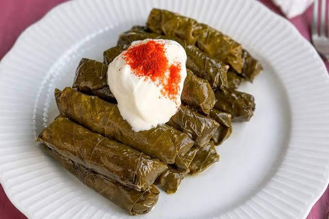 Vişneli yaprak sarma mı etli yaprak sarma mı?