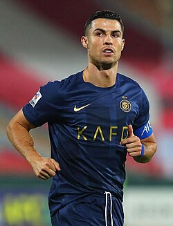 Evet herkes tarafını seçsin bakalım. Dünya futbolunun en iyisi sizce kim Cristiano Ronaldo mu Lionel Messi mi?