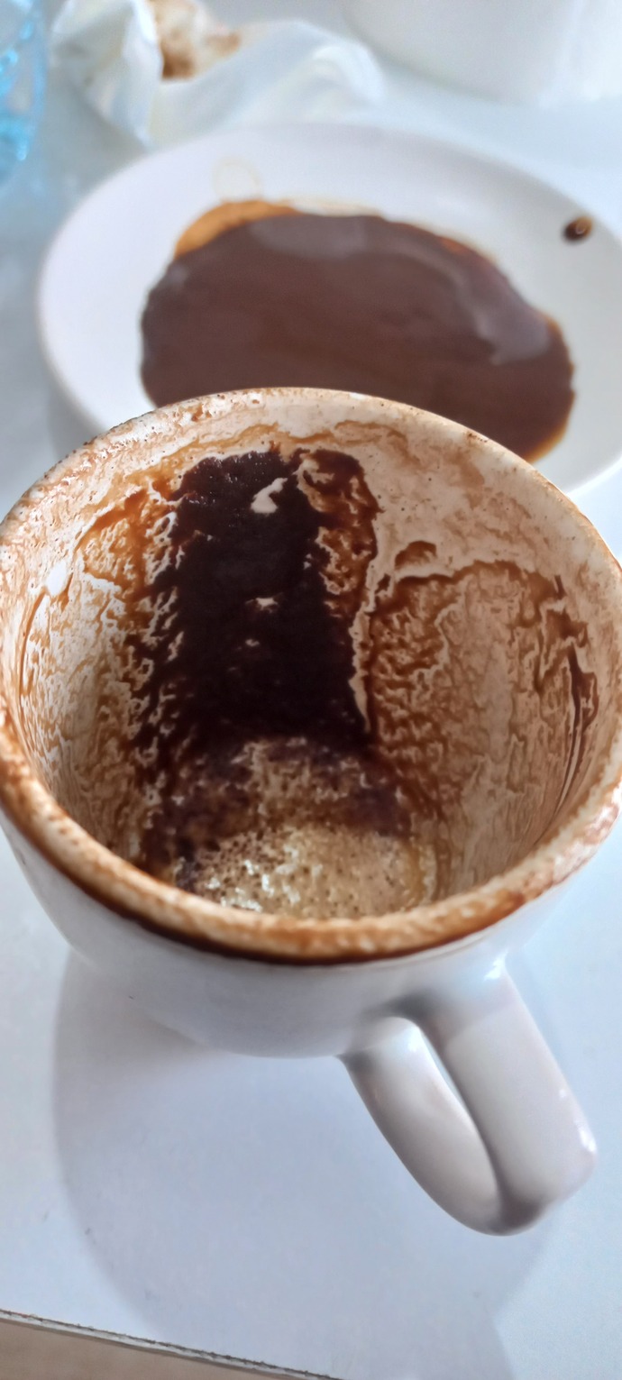 Arkadaşlar kahve falıma bakar mısınız, yorumlarınız ne olur?