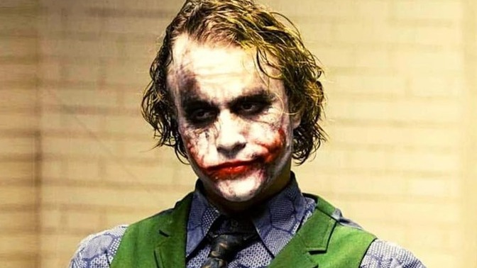 Sizce Joker aslında haklı mıydı yoksa yöntemleri yüzünden haksız mıydı?