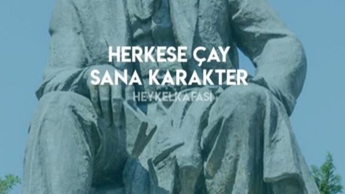 Erkeklerin ilgisini çekmek için uğraşan kızlar hakkında ne düşünüyorsunuz?
