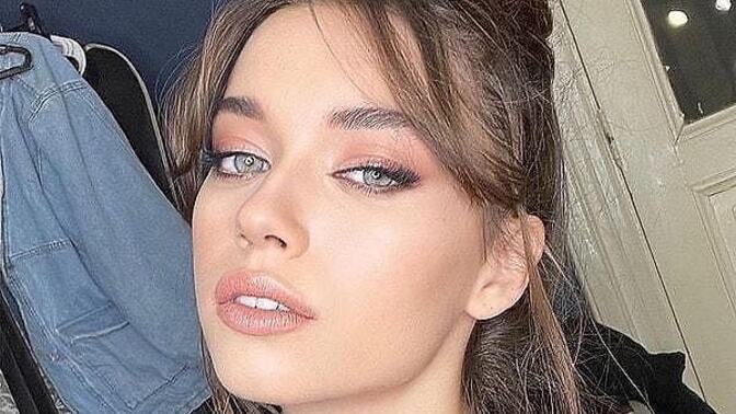Afra Saraçoğlu güzel mi?