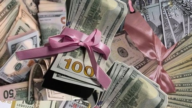 Anlayışlı bir sevgili mi yoksa çok para mı?