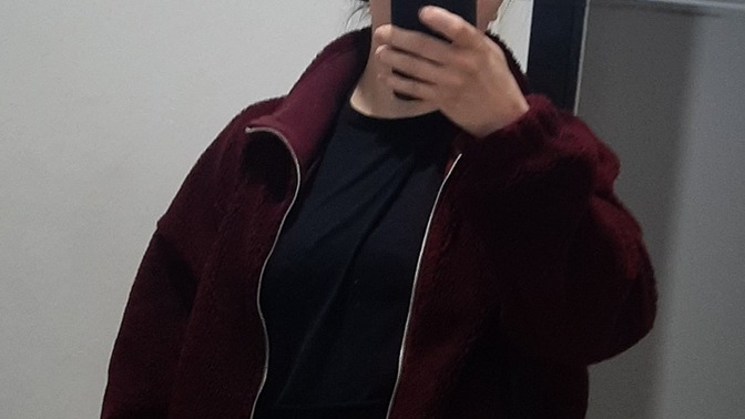 Spor salonunda neden herkes ikili üçlü takılıyor, tek takılan yok gibi hissetmem normal mi?