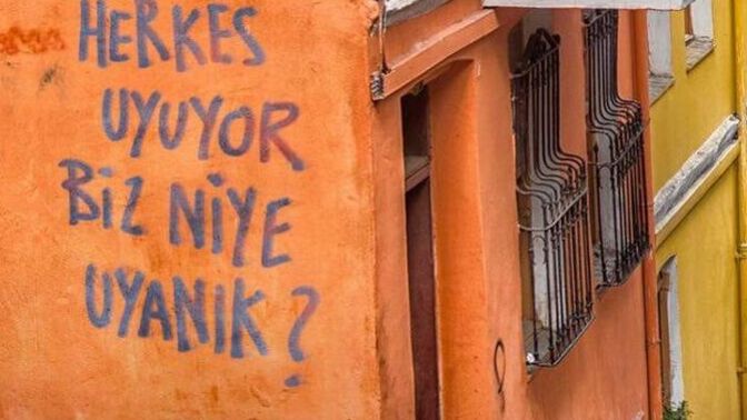 Düşünüyor musunuz bazen neredeydik - neredeyiz?