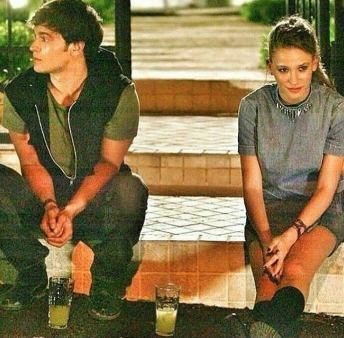 Sevgiliniz, tartışma anında haklı çıkabilmek için konuyu geçmişteki olaylara getirirse ne tepki verirsiniz?
