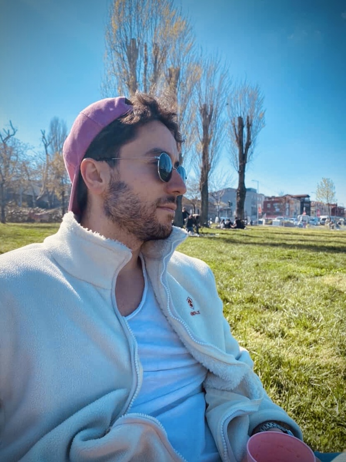 Bu fotolardan hangisi instaya sallanır?