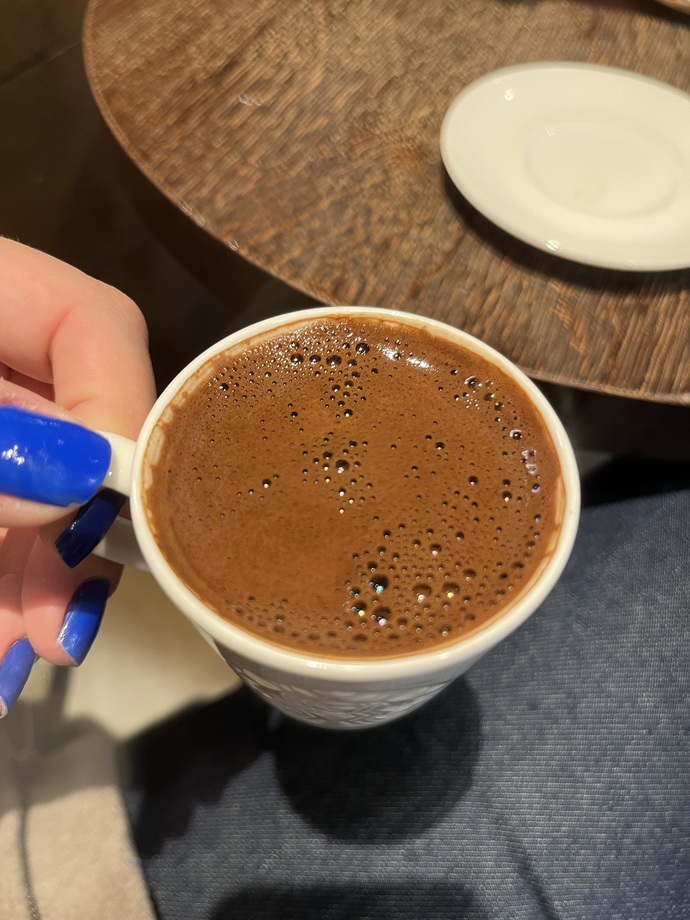 Kimler sabah kahvesi içmek ister?
