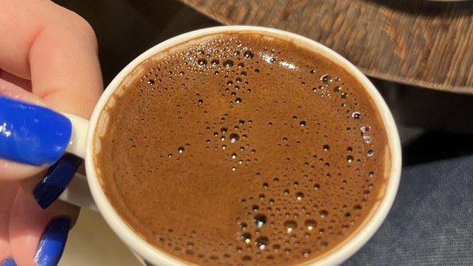 Kimler sabah kahvesi içmek ister?