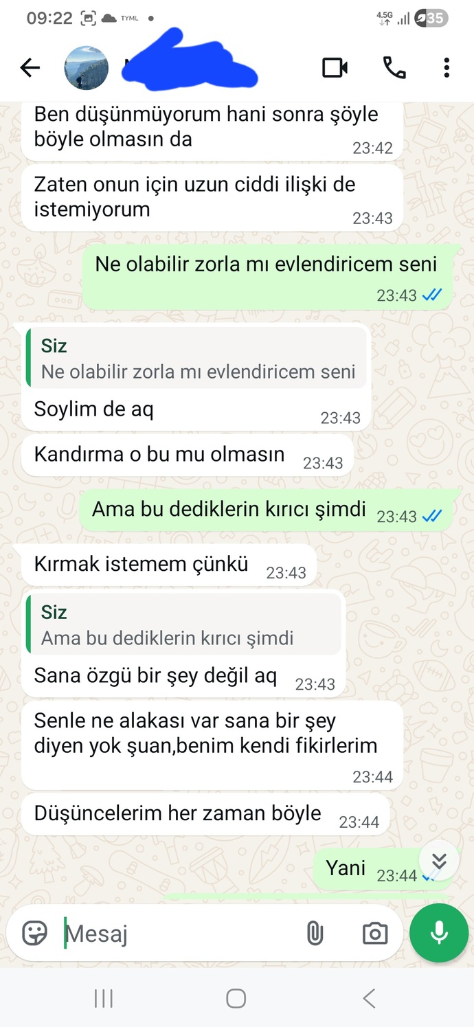 Bu cocuk sizce neden bana böyle dio bayadir sevgiliydik geçen evine gittim ama tabi ileri gitmedik sadece kucagima yatti öptü feln?