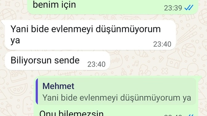 Bu cocuk sizce neden bana böyle dio bayadir sevgiliydik geçen evine gittim ama tabi ileri gitmedik sadece kucagima yatti öptü feln?