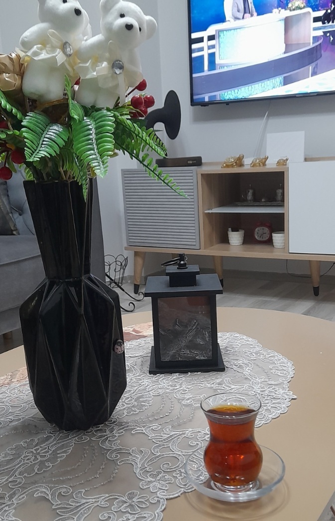 Günaydın , uyanır uyanmaz kahvaltı yapar mısınız?