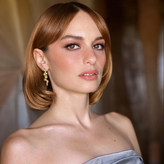 Saçlarımı Emo tarzı kabarık saç modeli kestirsem mi?