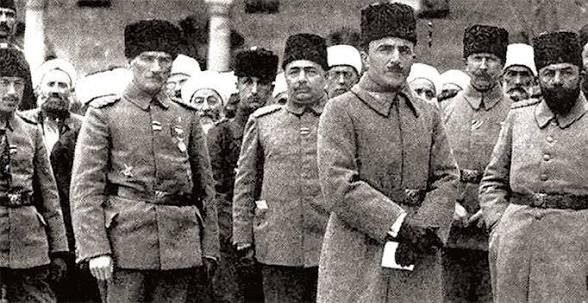 Vatan sadece bir avuç toprak midir, yoksa sehit kanlari ve fedakarlik midir?
