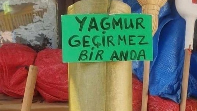 Yağmursuz hava da şemsiye taşıyor musunuz?