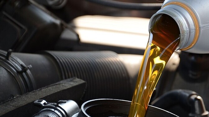 Araba Motor yağın da en iyi marka nedir sizce hangi markayı tercih ediyorsunuz?