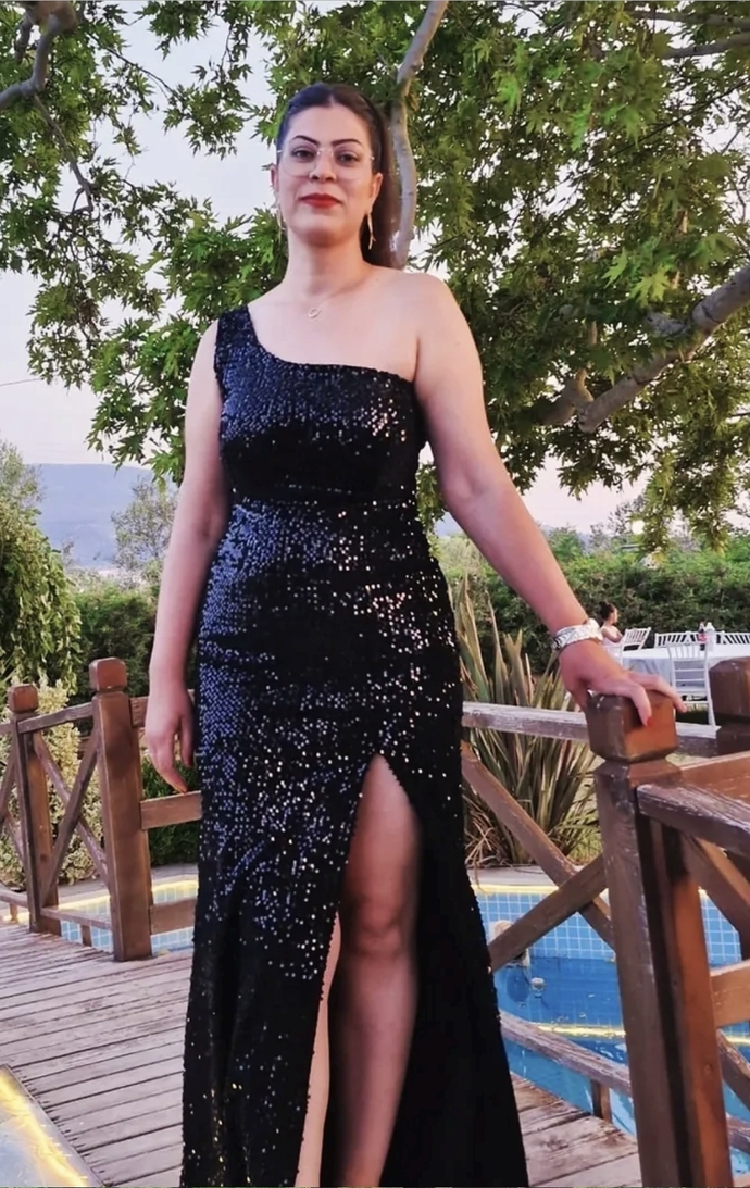 Kilom fazla ama bu kıyafet düğün için sizce uygun mu?