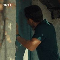 Sabah uyandığınızda eliniz ilk neye gider, ilk neyi tutarsınız?