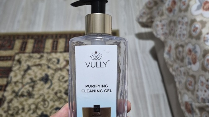 Bu yüz temizleme jeli iyi mi, yağlı cilt için gerçekten işe yarıyor mu?