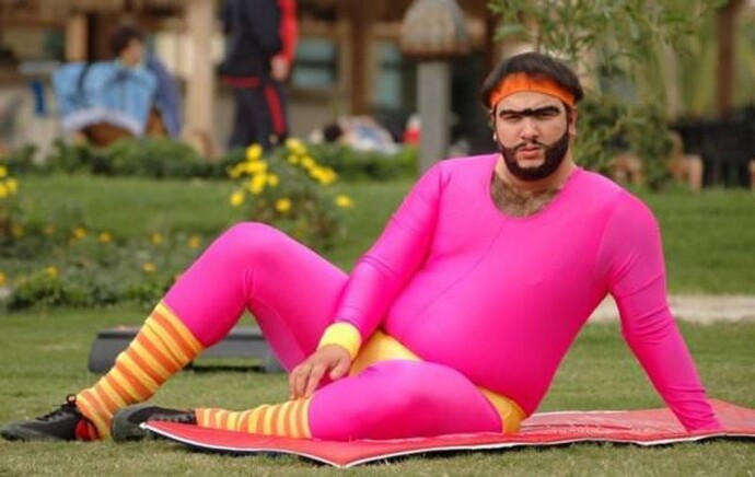 Yoga ve bale yapan erkek gay midir?