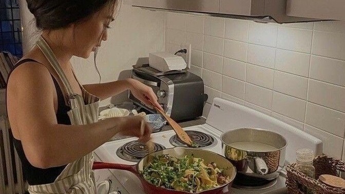 Sen yemek yapmayı mı daha çok seversin yoksa yemek yemeği mi?