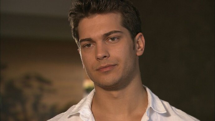 Çağatay Ulusoyun en çok hangi dizideki hali yakışıklı?