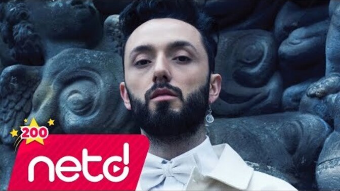 Herkes bir şarkı önerse de gecemiz playlist tadında güzel olsa?