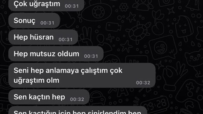 Kızlar sizin de ayda 1 2 kere kendini gösteren exlerinjz var mı?